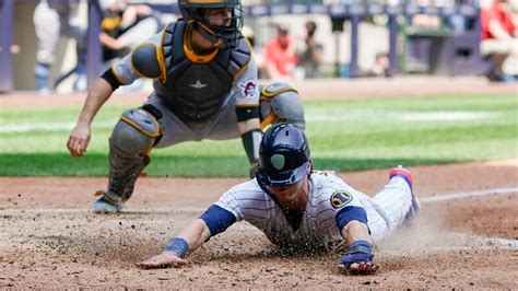 Tapia nearly hits grand slam, Brewers rally to hand Pirates 6th straight loss 5-2